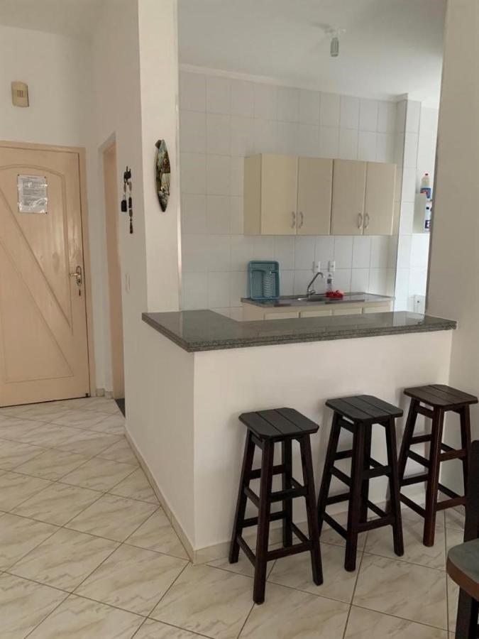 Apartamento Apto C/2 Quartos Sendo Uma C/ar E 2banheiros